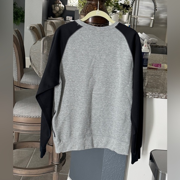 Nike Men's Gray and Black Lion Crewneck Sweater (Small) - Picture 2 of 6